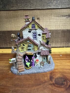 Lemax Spooky Town Witch and Warlock Residence #85208 In Box